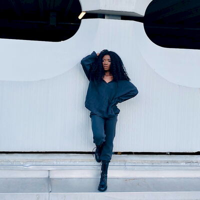 Bild zeigt foto von "Afrogyal"